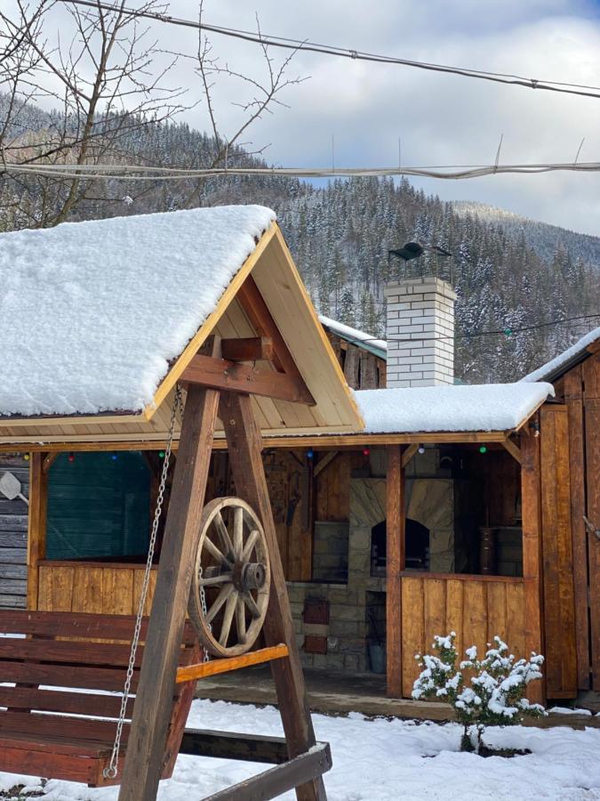 Ferienwohnung Садиба Диво Квітка Tatariw Exterior foto